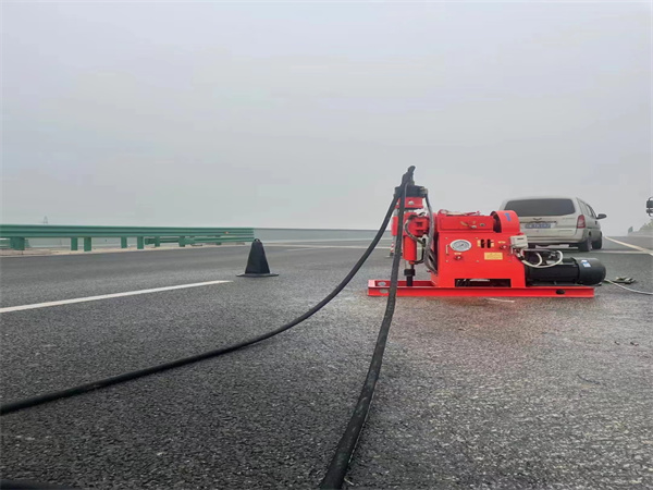 神池马路路基路面开裂下沉注浆加固灌浆